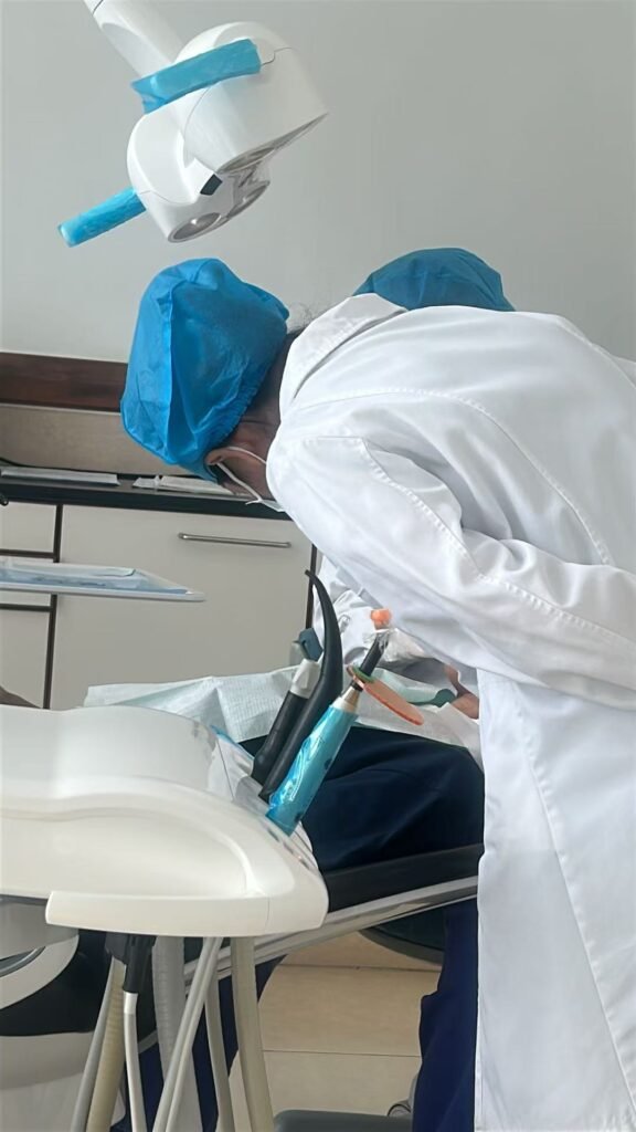 Dental-care scene in the supplied Guangzhou materials